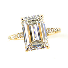 Load image into Gallery viewer, Emerald Cut Solitaire with Diamond Pave Band