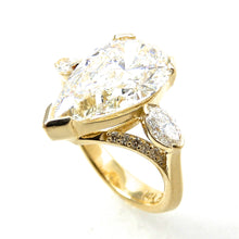 Load image into Gallery viewer, Pear Cut Diamond with Marquis Accent Stones Engagement Ring
