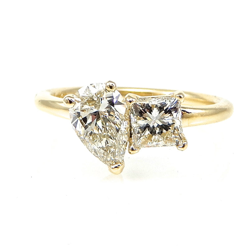 Pear and Princess Cut Toi et Moi Engagement Ring