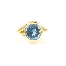 Load image into Gallery viewer, Aquamarine Ring yellow gold