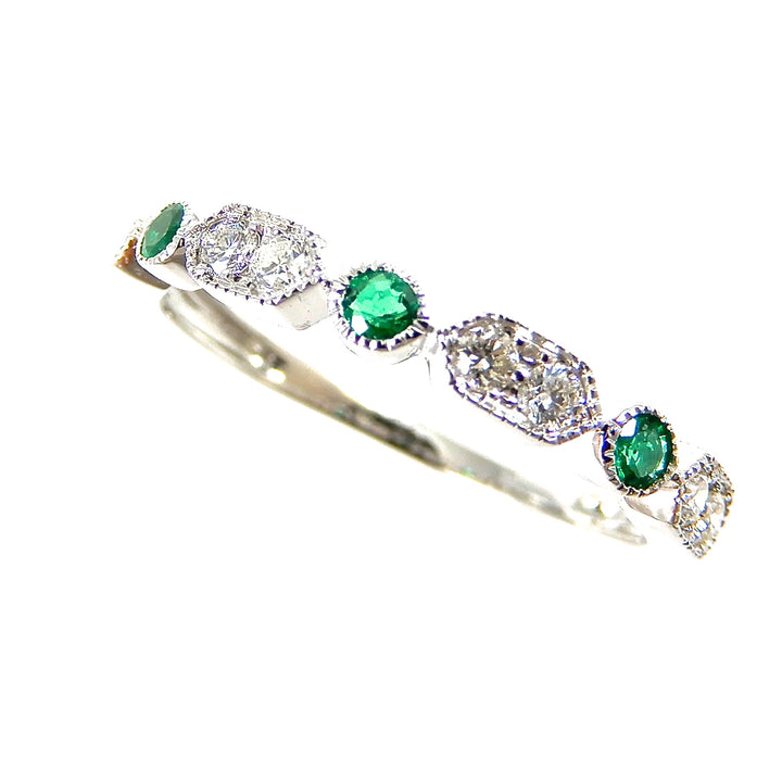 Emerald & Diamond Scalloped Band