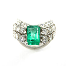 Load image into Gallery viewer, Antique Emerald U Ring
