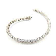 Load image into Gallery viewer, Prong-set Diamond Tennis Bracelet