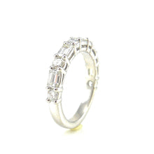 Load image into Gallery viewer, Emerald and round cut diamond band